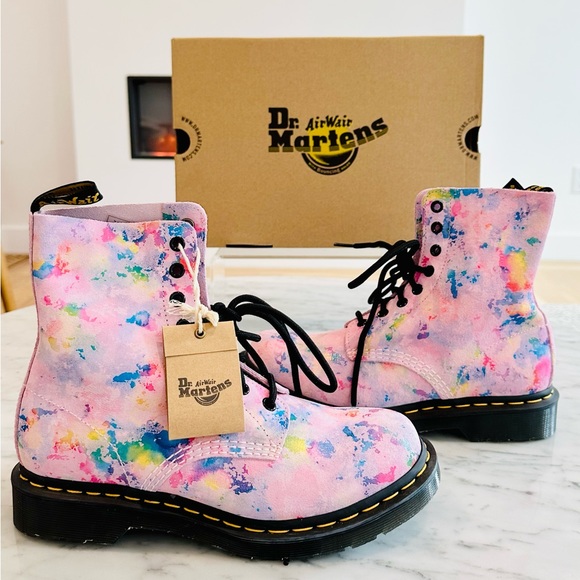 Dr. Martens Shoes - Dr. Martens
1460 Pascal Boots